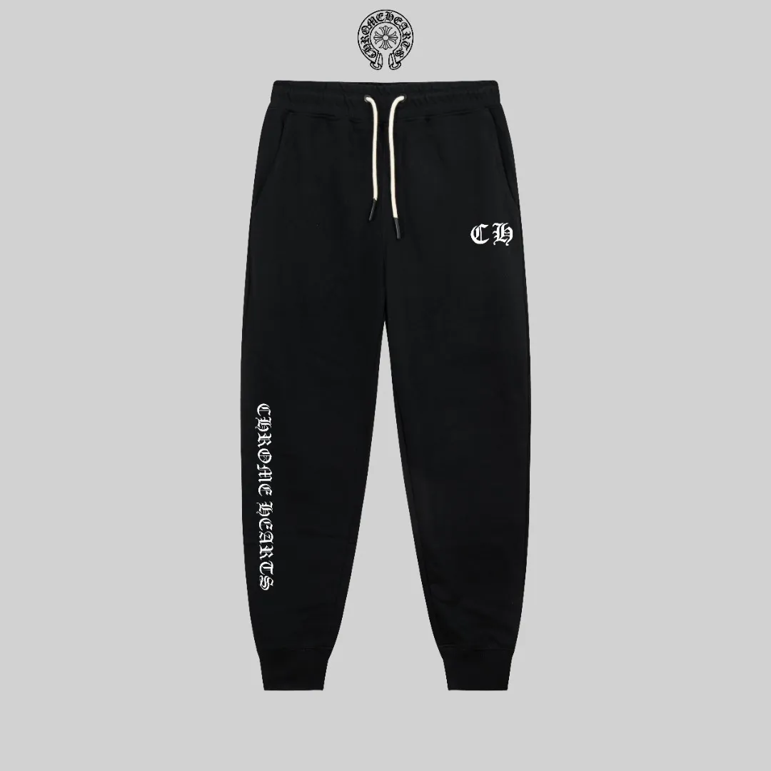 P270 top version, different currency) ✨ chromehearts/Chrome Hearts catwalk style Slim-fitting lines simple printed letter Logo sweatpants 380g weight compatible with all body types Black and white drawstring design on the waist elastic band Customized drawstring pockets with diagonal pocket design on both sides There is also a small pocket on the rear Color: black gray Size S-XL